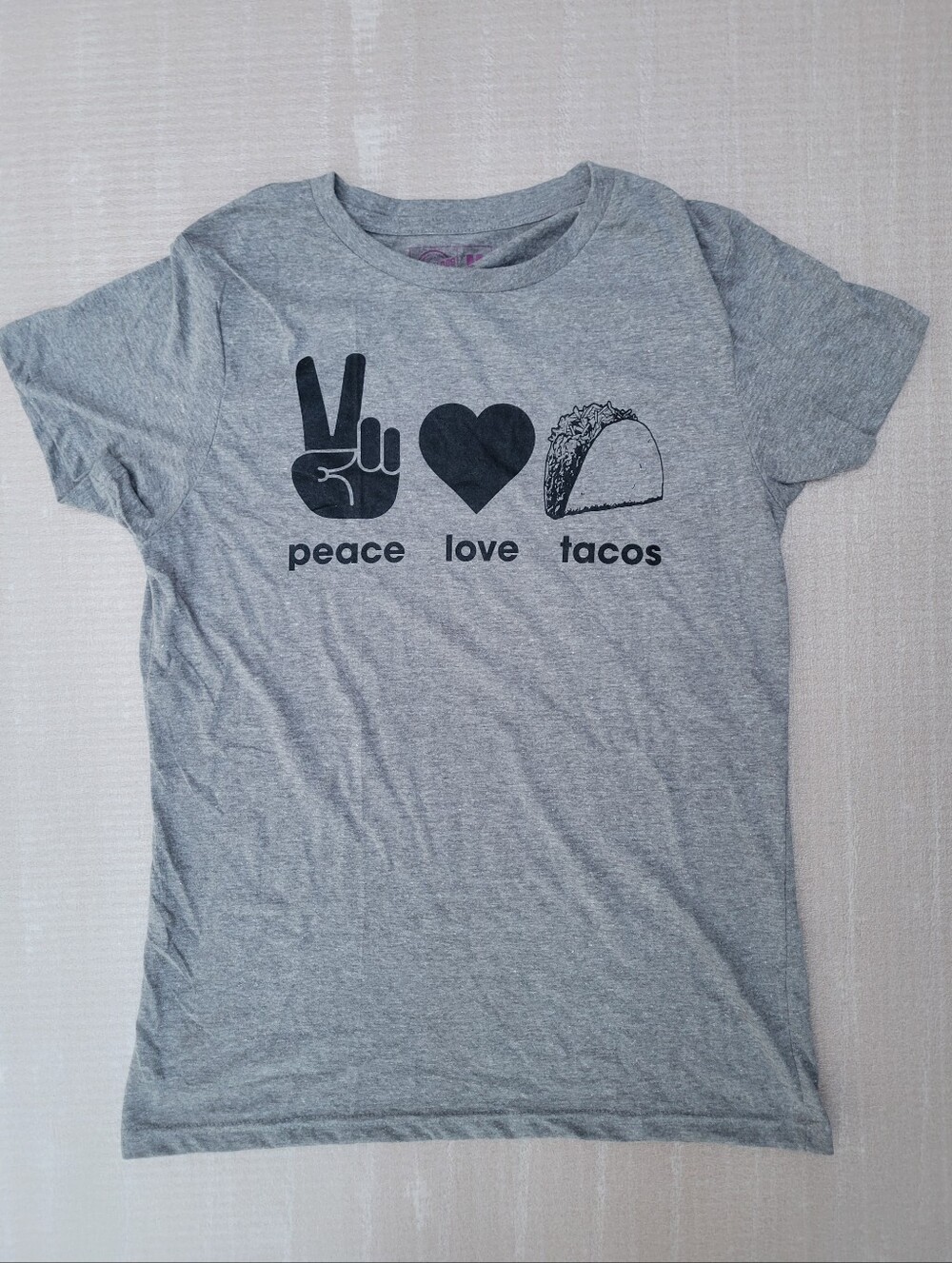Peace Love Tacos Women's Graphic Tee - Gray Size Medium